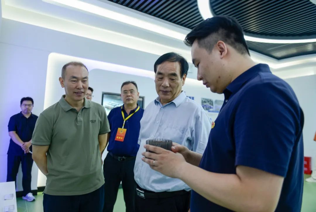 郑州市政协到中机新材料研究院开展主题视察